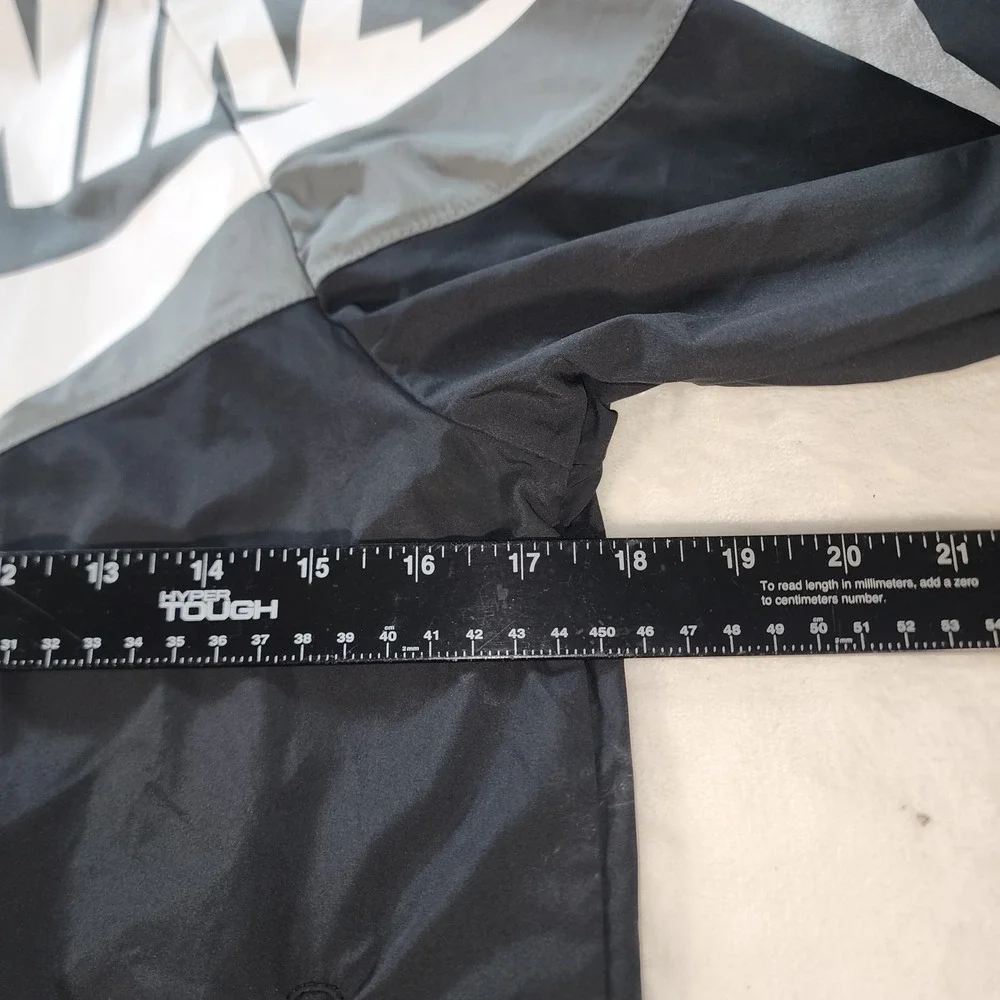 Nike Boys Windrunner Windbreaker Jacket Black Grey Packable Hooded Youth Medium